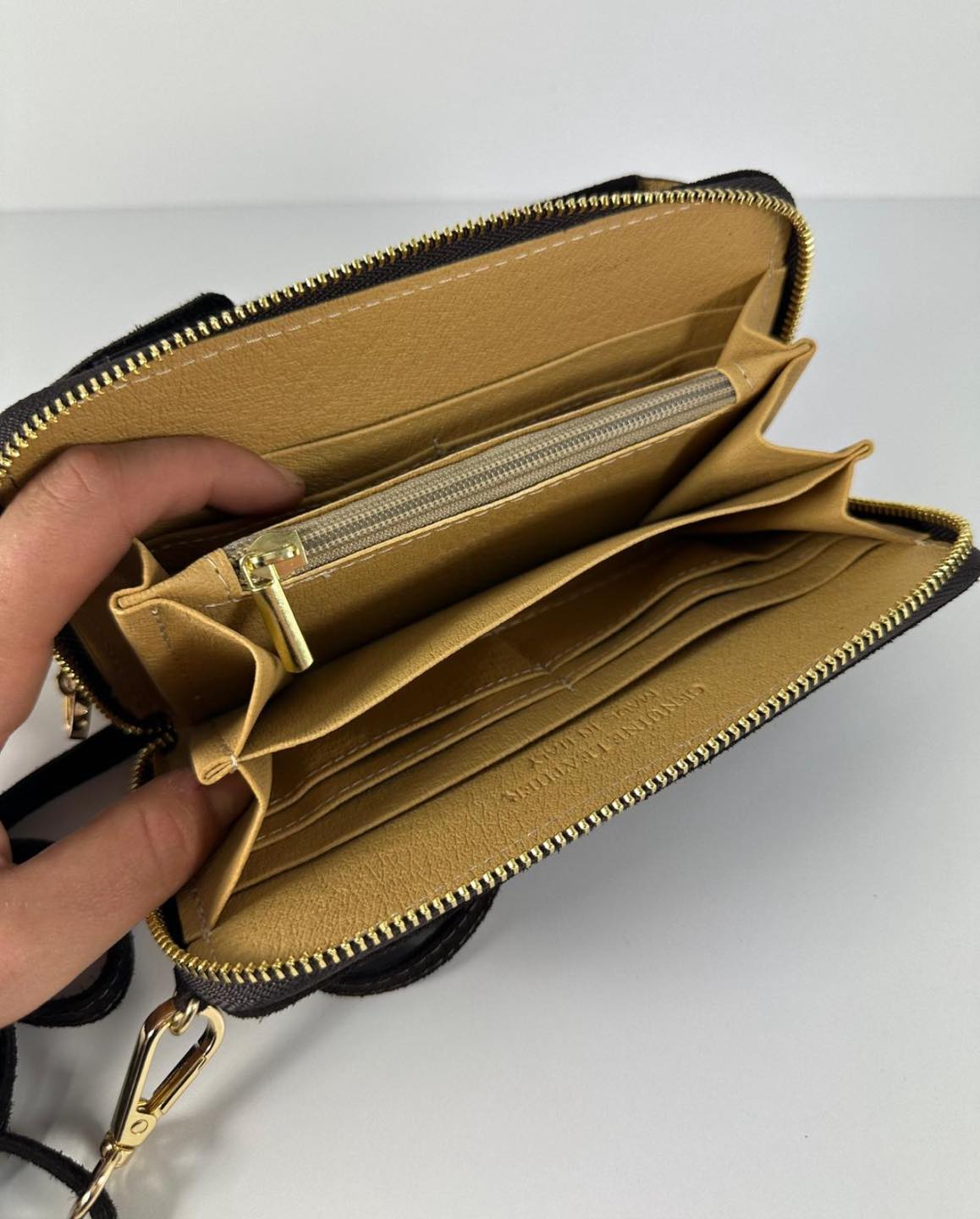 Umhängetasche/Portemonnaie Wildleder