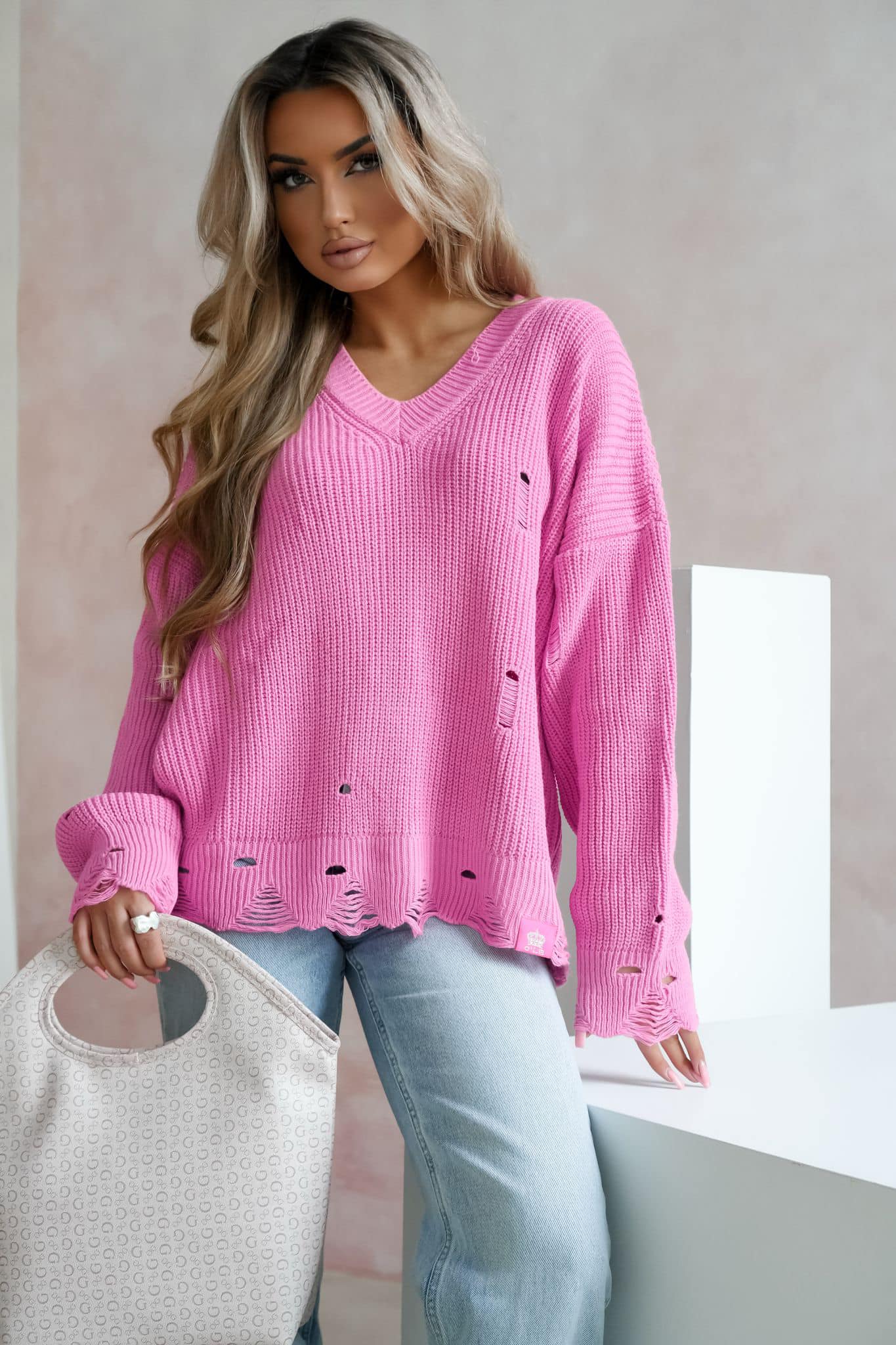 Pullover Cut Out