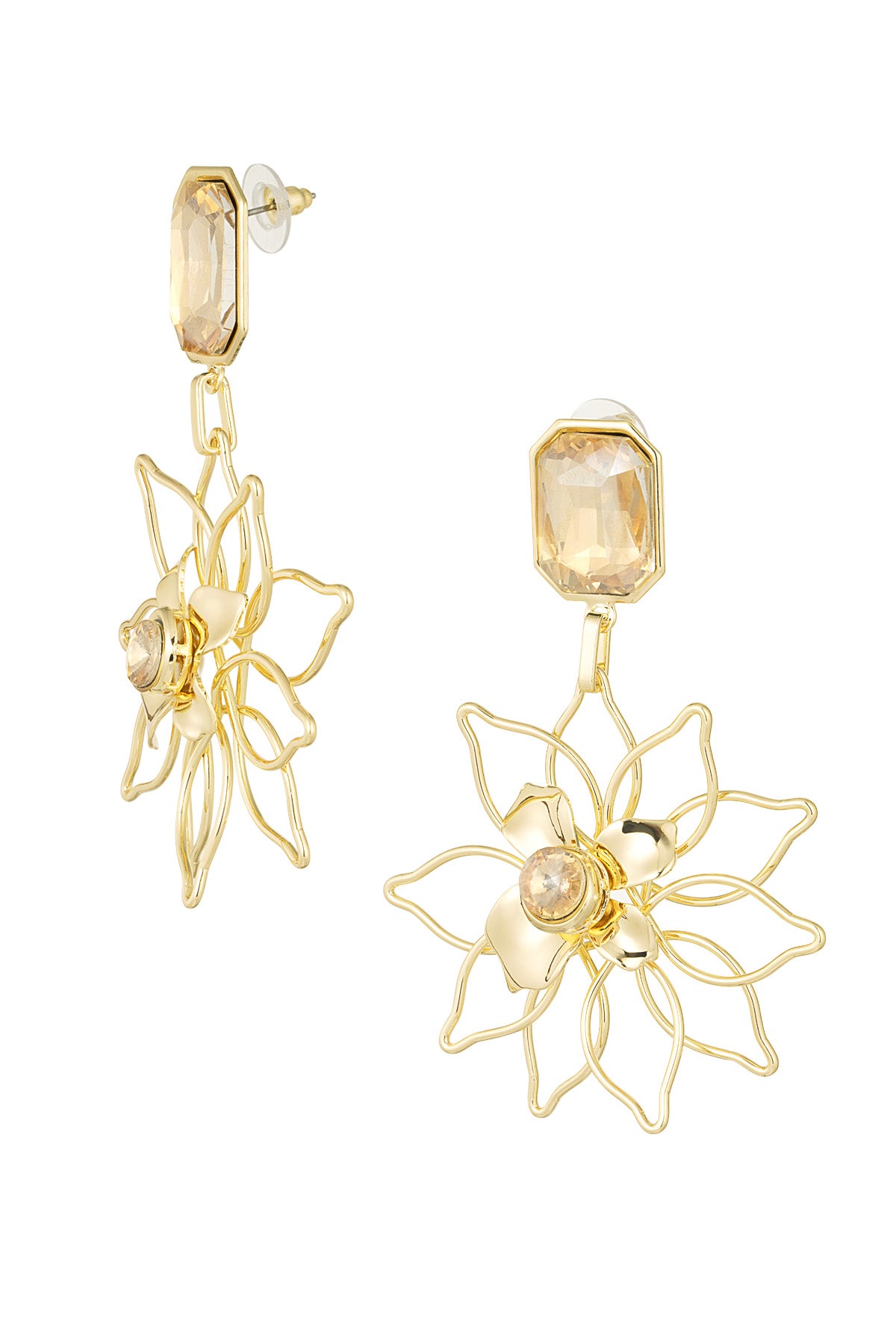 Ohrringe mit Blumenanhänger