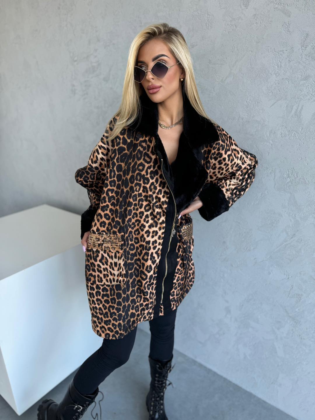 Mantel Leoprint